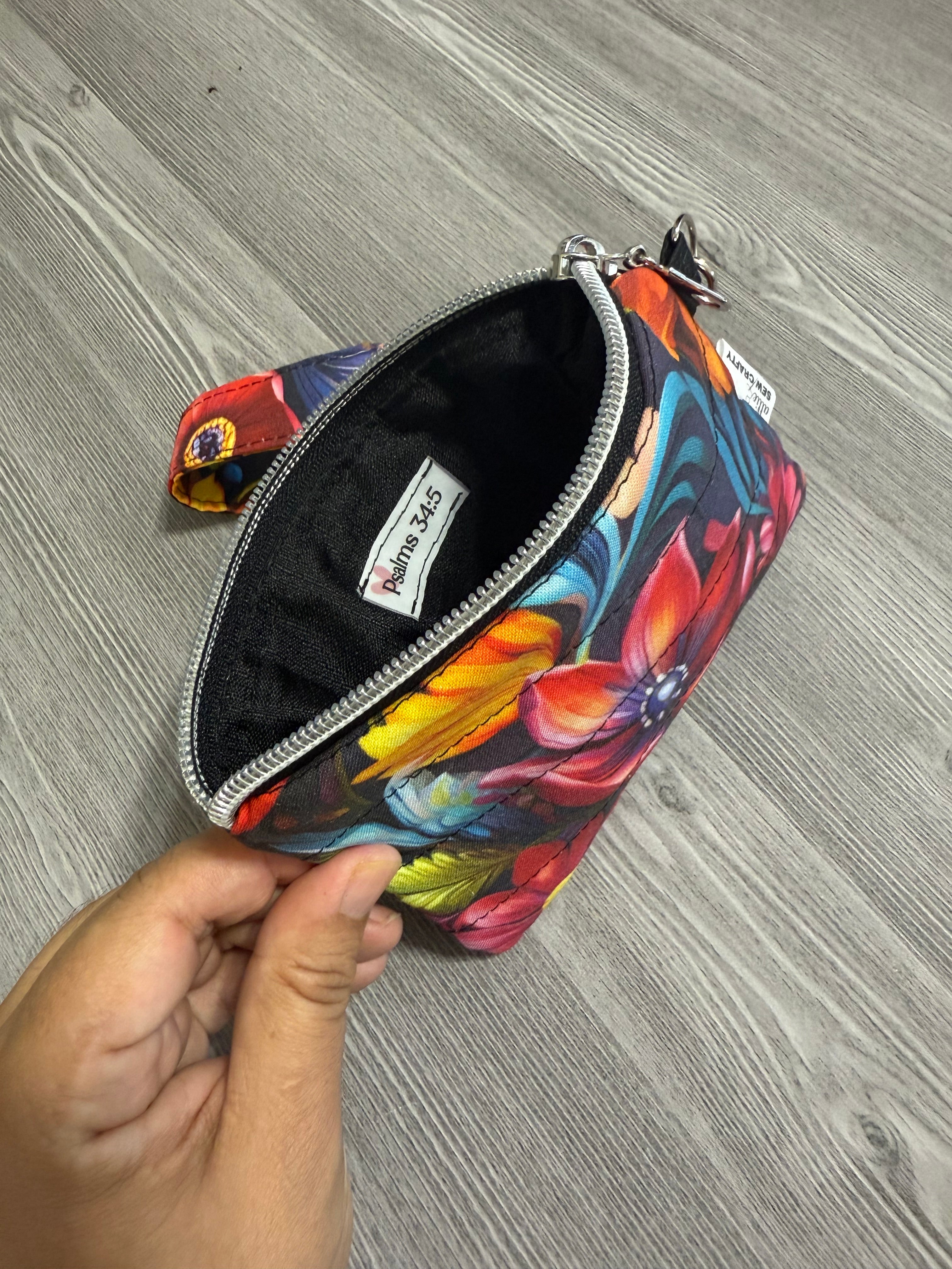 Big Flowers Keychain Wallet