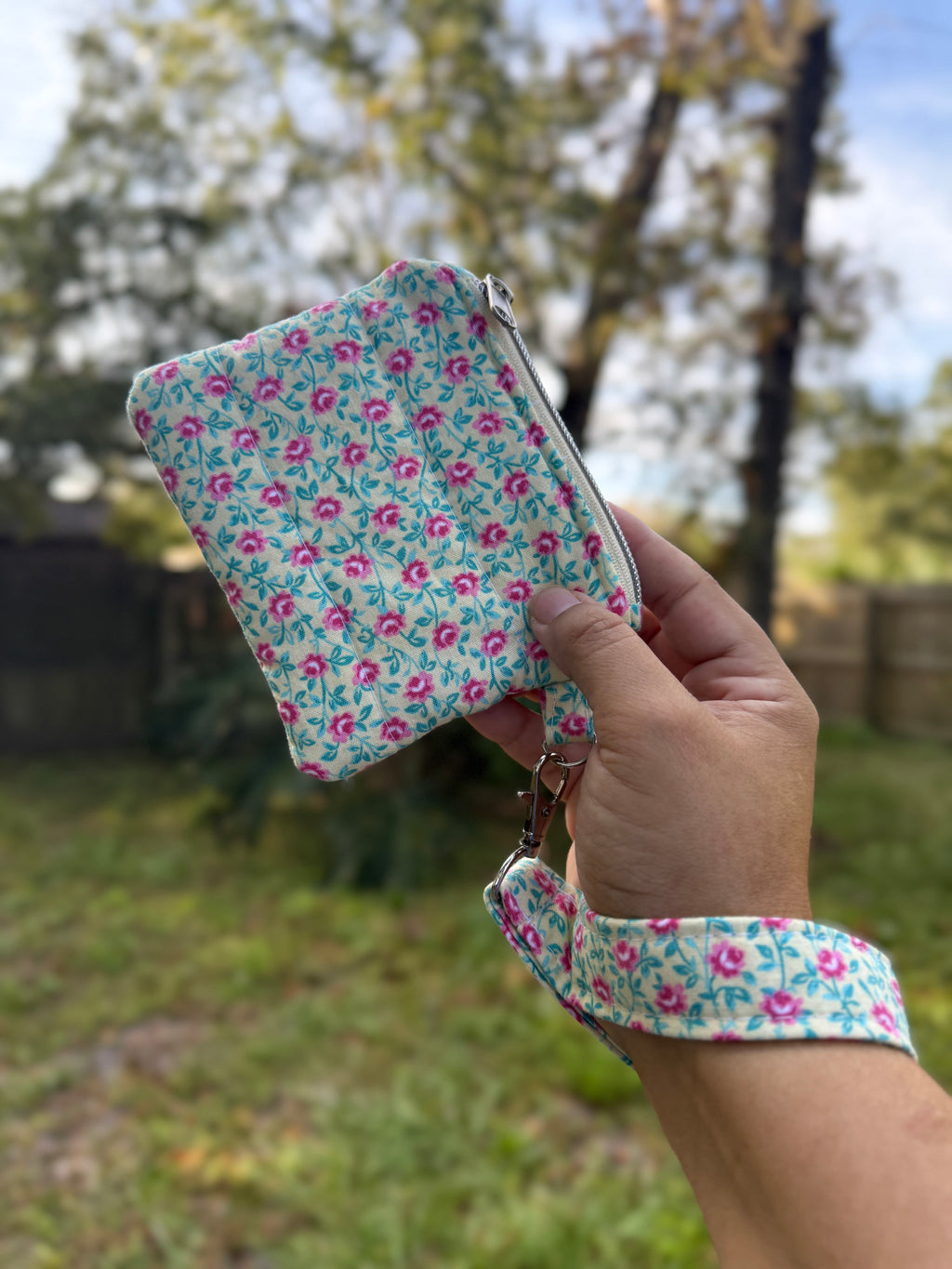 Wristlet Wallet Vintage Rose