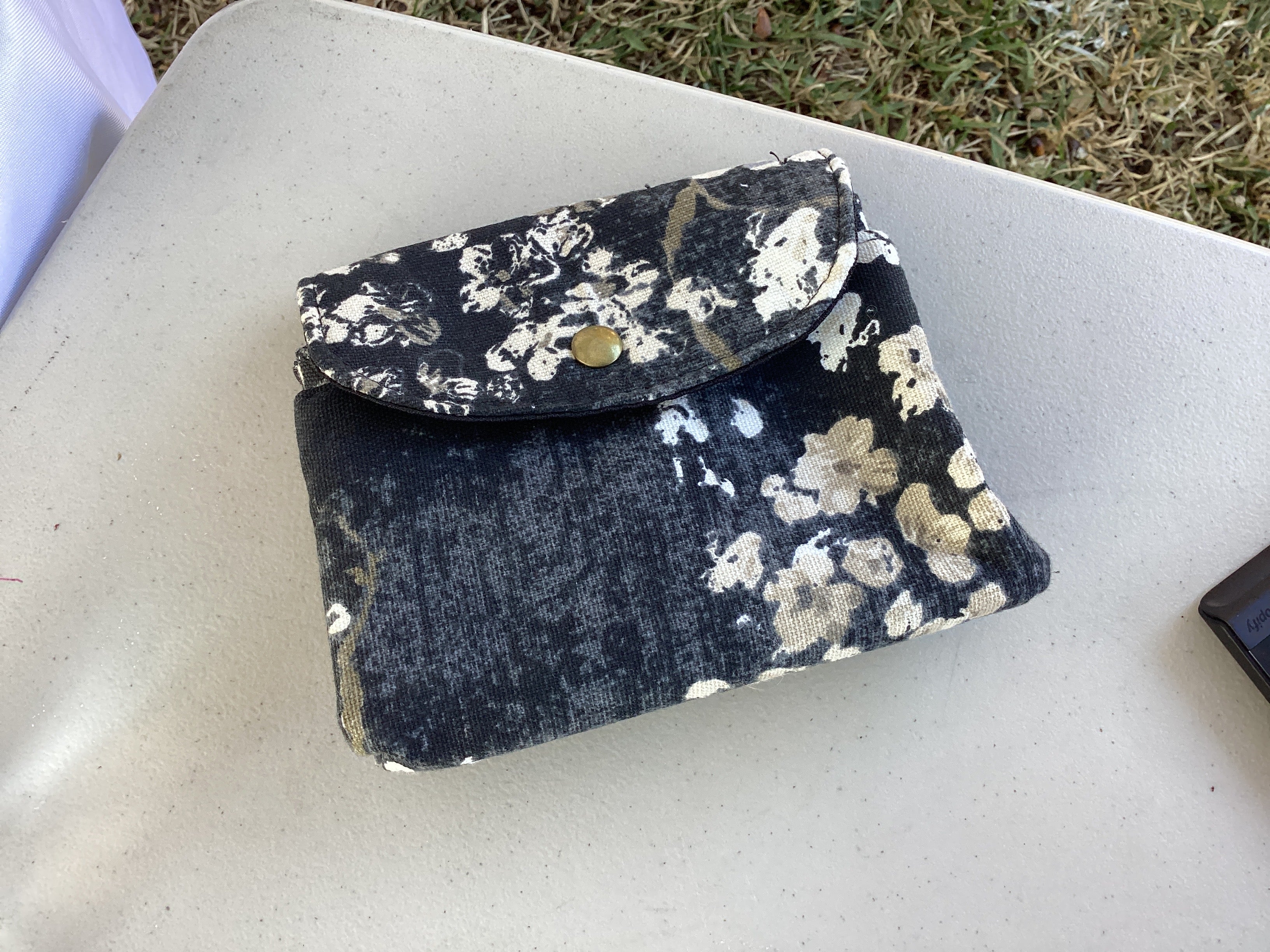 SM dual black cherry blossom