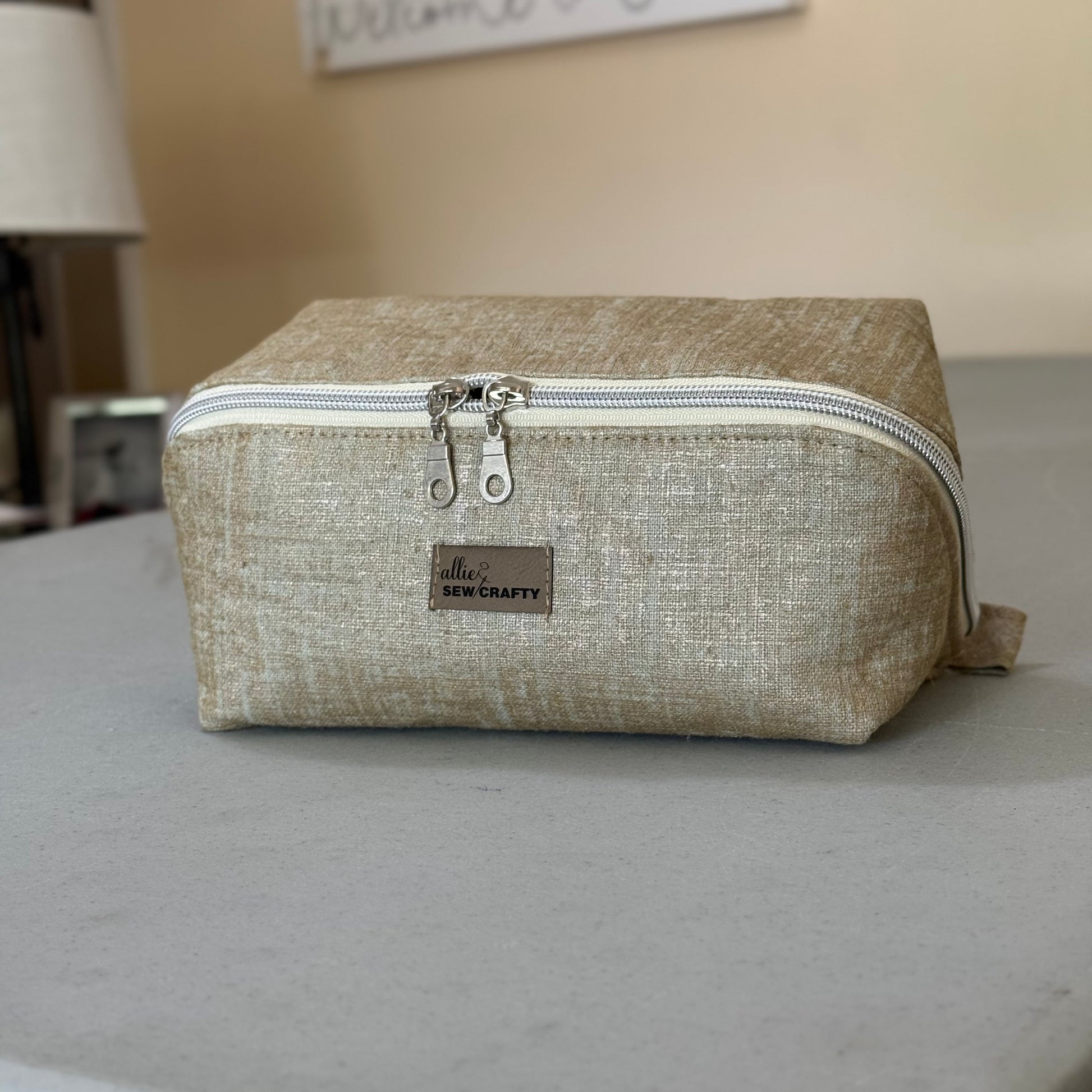 Open Tray Pouch