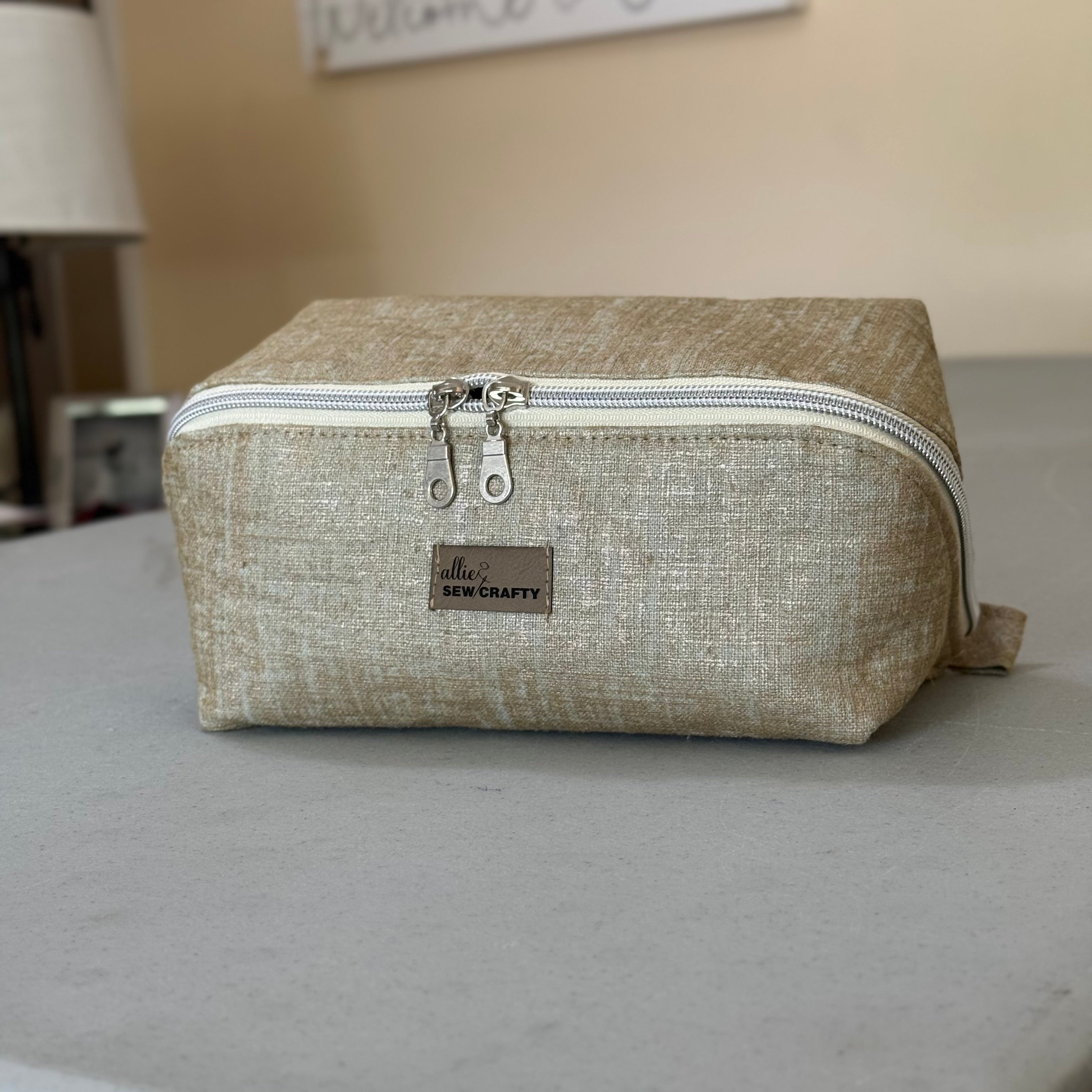 Open Tray Pouch