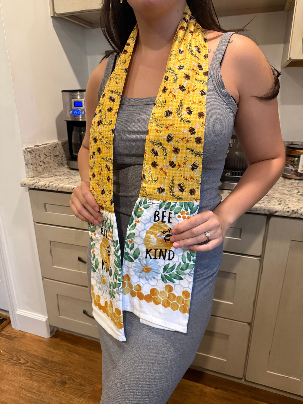 Kitchen Neck Scarf Towels - Bee Kind