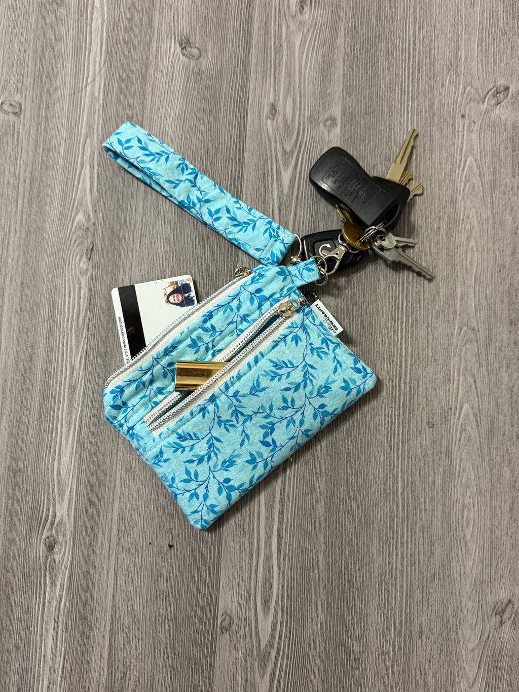 Double Zipper Wristlet Wallet Blue Vines