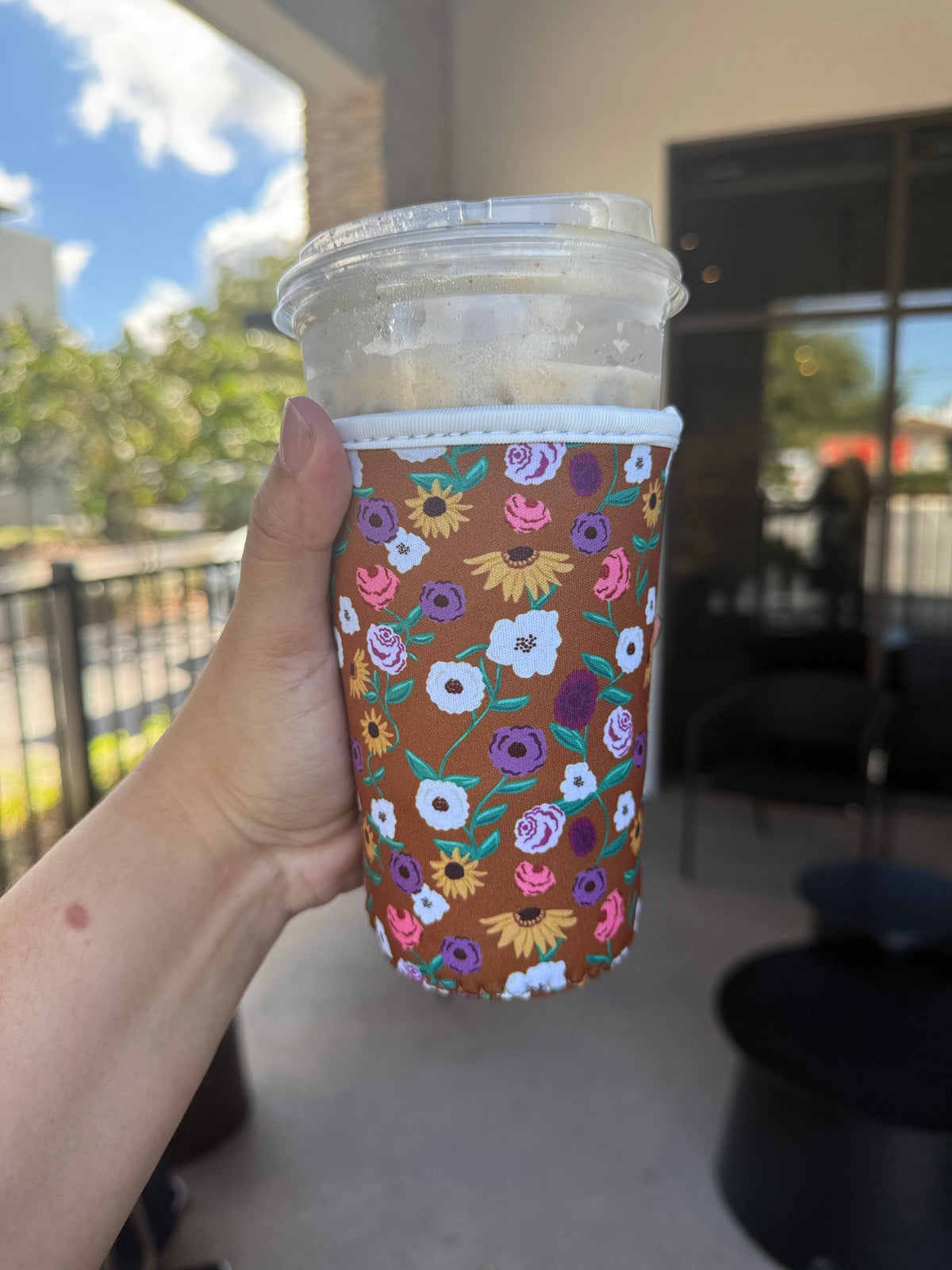 Brown Flowers Daisies | MD Reusable Coffee Sleeve