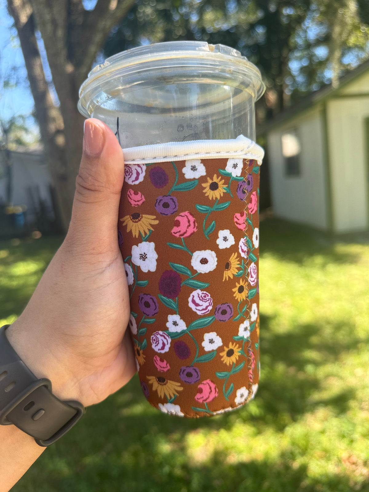 Brown Flowers Daisies | MD Reusable Coffee Sleeve
